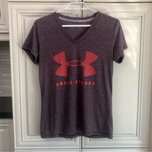 Under Armour Women’s v-neck shirt